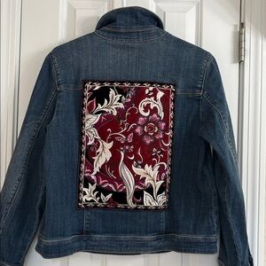 Chico’s Classic Denim Stretch Jacket with Back Velvet Panel Detailing
